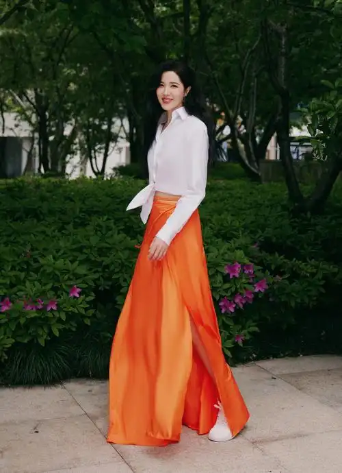 曾黎写真:是微风,是晚霞,是心跳,深深的话我们浅浅地说-爱读书