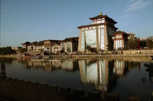 西北游(10)敦煌市区的黄昏,夜景