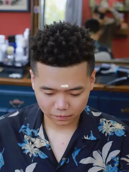 打篮球必备黑人烫造型 运动男生最爱烫发