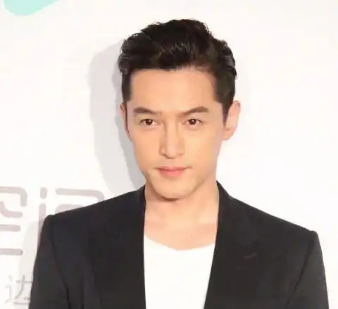 每个明星都有外号,成龙的霸气,胡歌最像大佬,而他无人能敌!