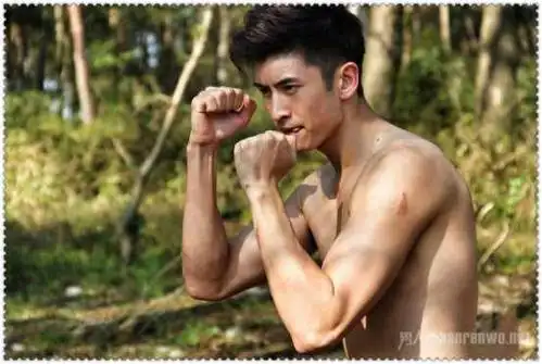 可凶悍,可萌,可性感,张云龙应该是娱乐圈最会光膀子的男星