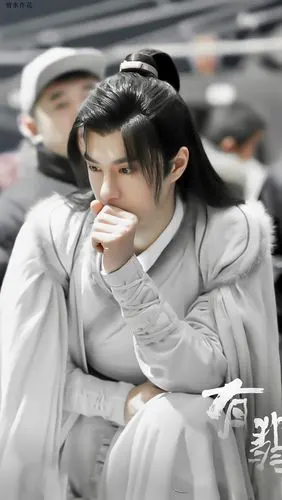 有翡剧照 修图 @uniq-王一博 cr