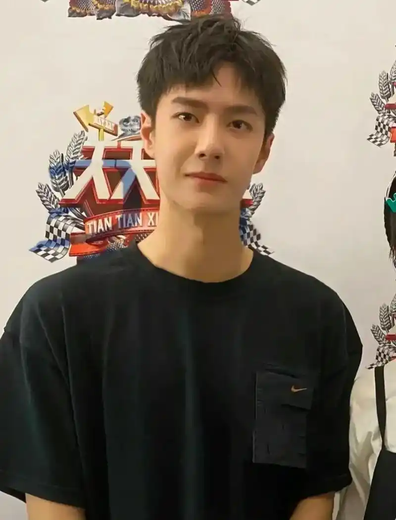 恋爱瘾达到了顶峰.#王一博 #生图#女友视角 - 抖音