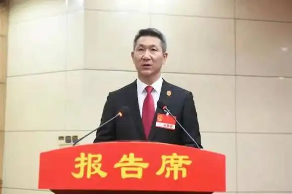 聚焦两会于伟杰向新乐市第七届人民代表大会第二次会议作法院工作报告