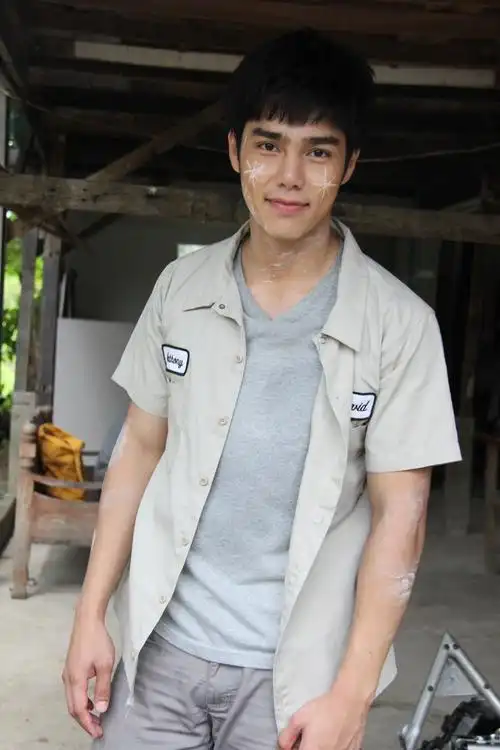 这个泰国人长得怎么样