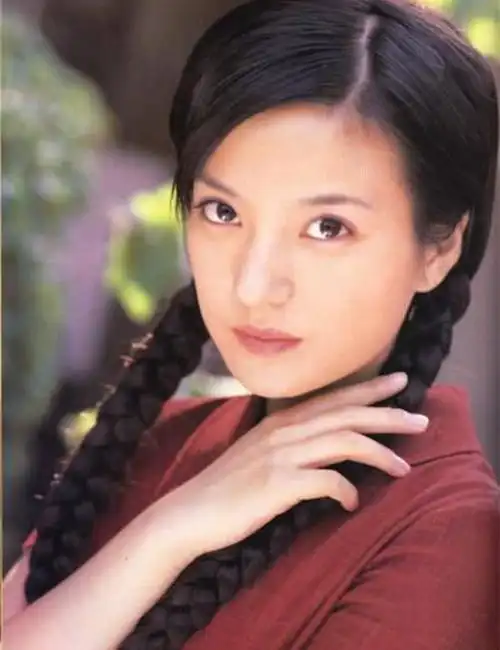 赵薇《情深深雨蒙蒙》八个精美造型,让何书桓心动的是最后两个