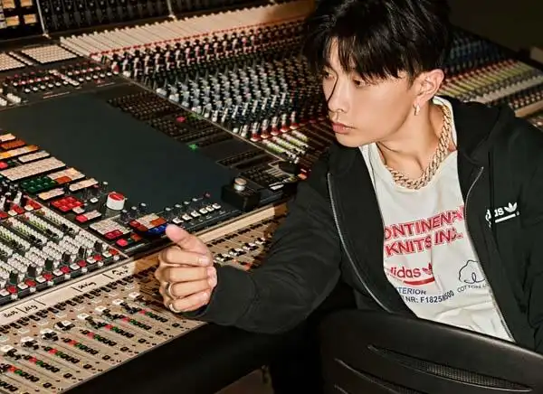 中国新说唱满舒克为什么被淘汰 吴亦凡纠结后选择王以太