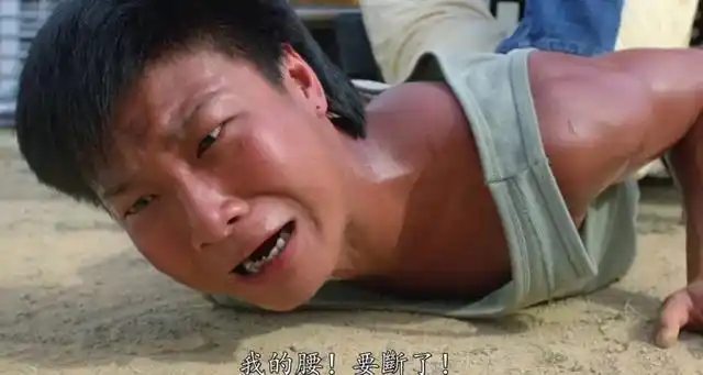 【《烈火战车》中的飞车特技,由另一位猛人罗礼贤完成.