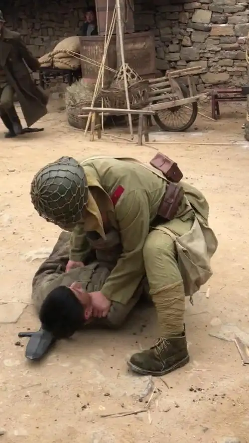 日本鬼子搏斗是这样拍的