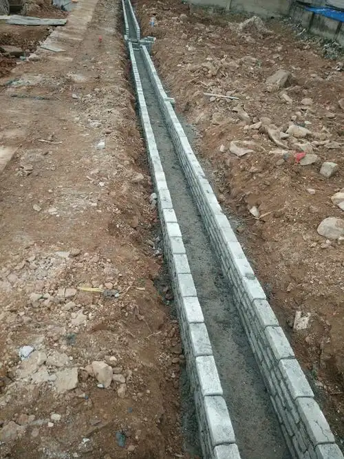 de段排水沟砌砖