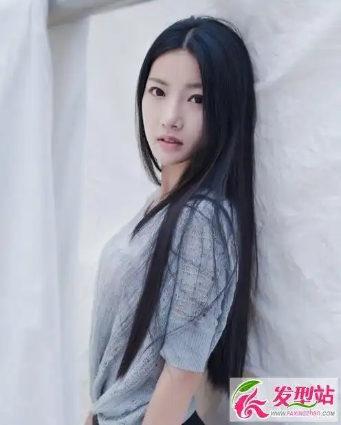 学院风女生直发 文艺乖巧型发型