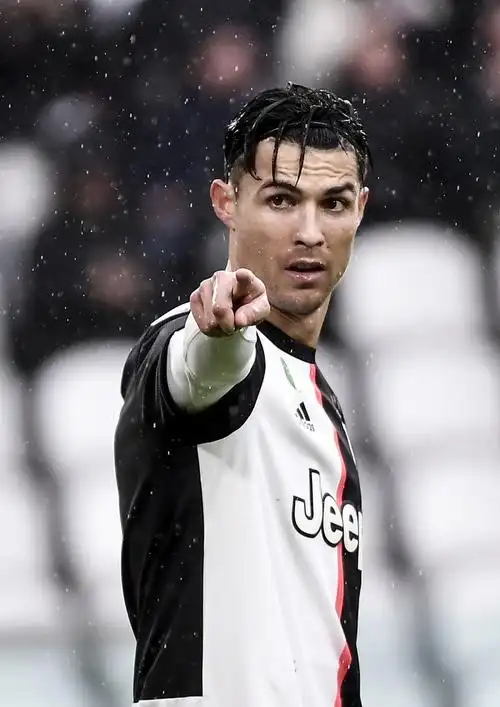 尤文主帅阿莱格里c罗擅长进球很厉害而我希望他能表现更好