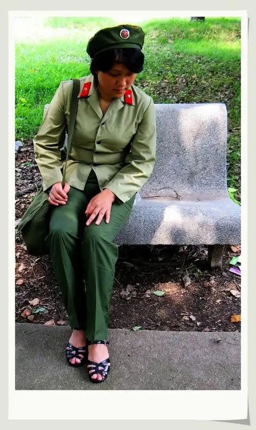 女兵雪莲(怀旧系列)