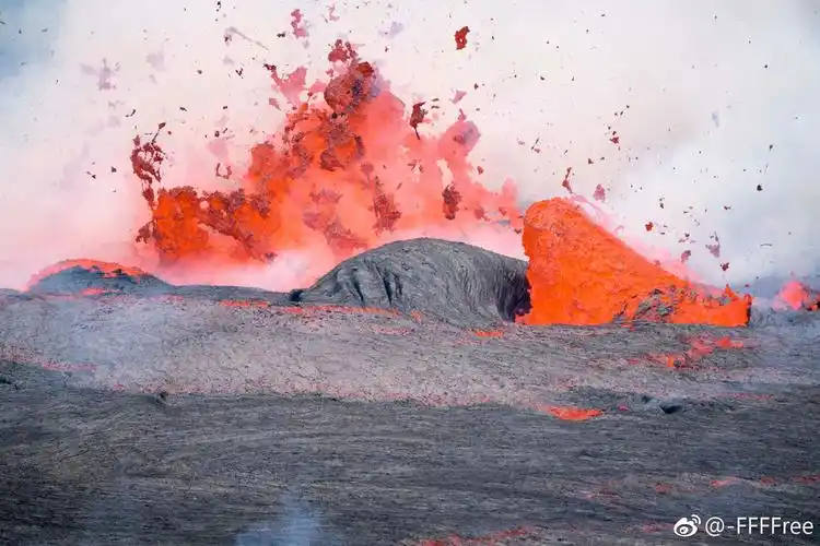 熔岩 岩浆飞溅 火山喷发 末世 场景素材高清可私戳 or