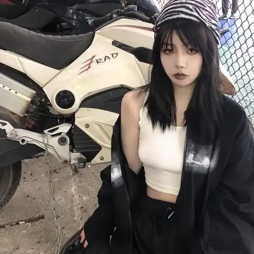 2021最新大胆前卫嘻哈个性女生头像