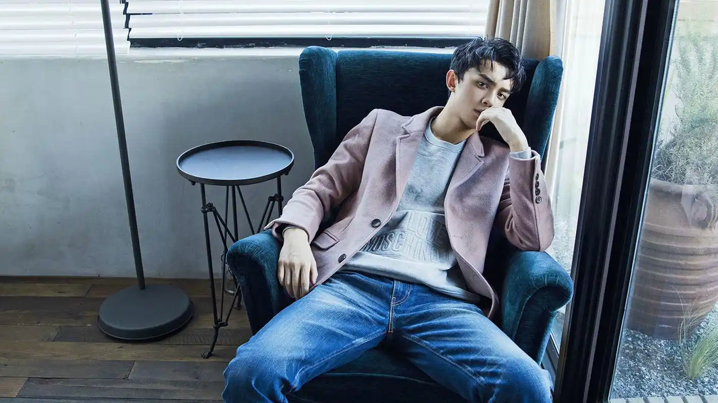 小鲜肉吴磊时尚写真高清电脑壁纸高清大图预览1920x1200_大陆明星下载