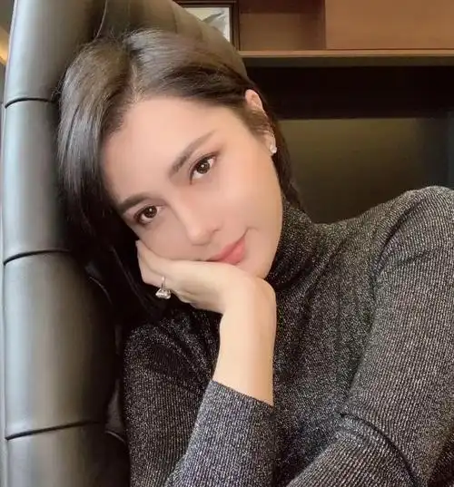 辛巴旗下艺人时大漂亮和富二代谈对象?