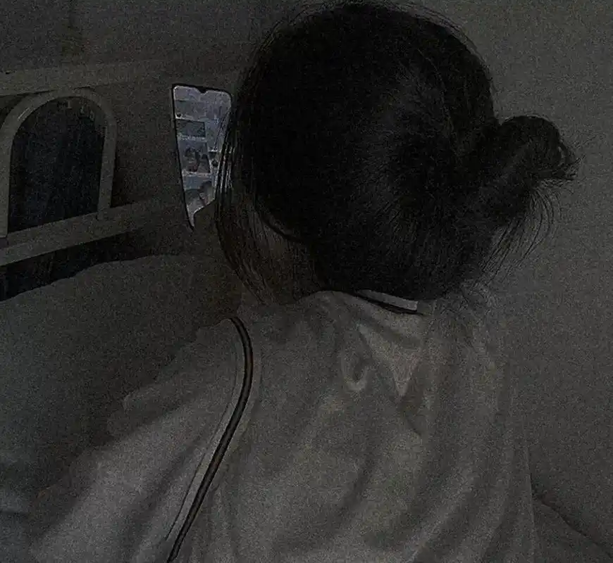 进来拿丧系伤感忧郁丧系真人女生头像