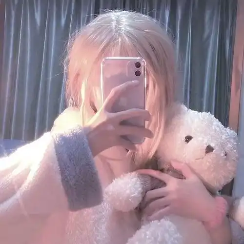 小姐姐挡脸头像