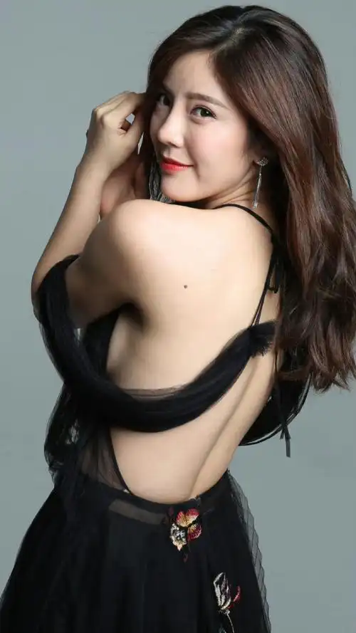 #赵奕欢的裙子会发光#