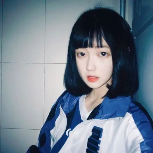 啊谣の女生头像.