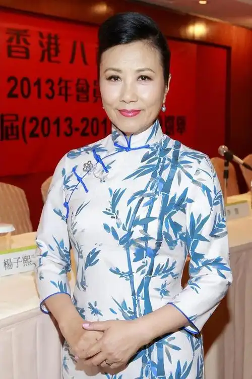 经历21年恋爱长跑,在61岁领证的汪明荃,如今过得怎么样?