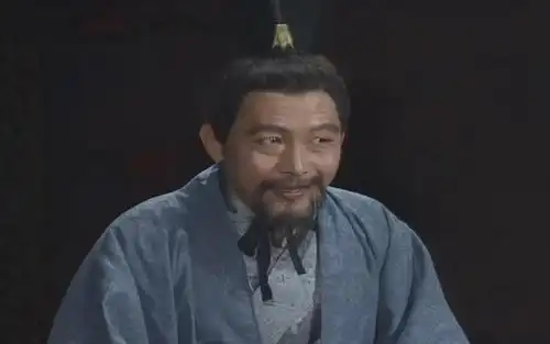 三国董卓死后王允为什么拒绝西凉军投降他在害怕什么