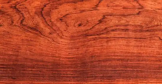 大红酸枝(交趾黄檀)的正常色泽与纹理辨木纹:大红酸枝(交趾黄檀)和微