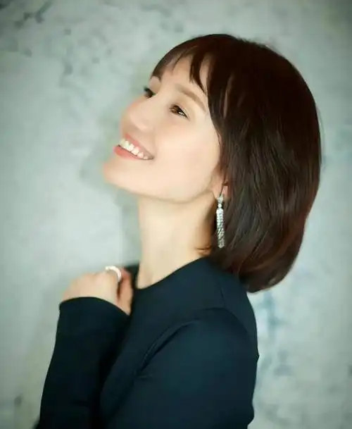 上海这一夜,杨幂水蛇腰惊艳,小水身材抢镜,袁泉怎么长这样?