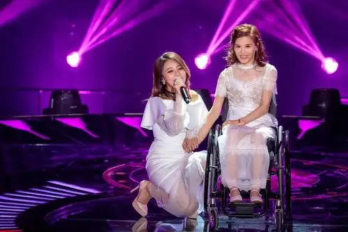 这首我是女生竟唱哭原唱徐怀钰