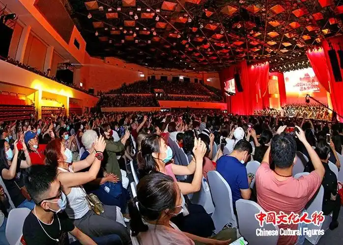 郁钧剑从艺五十周年回乡演唱会 70位歌唱家倾情演绎民族经典