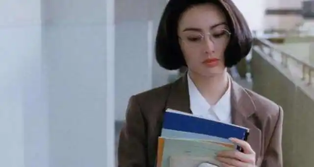 逃学威龙老师谁演的