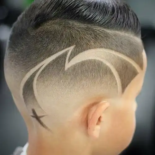 时尚帅气小男孩短发 秒变时尚小男神超帅气_儿童发型 - 美发站