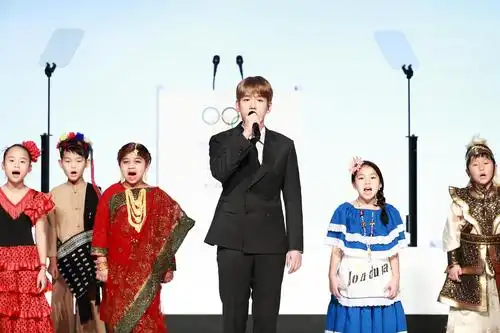 【推特】180205 exo 伯贤 领唱爱国歌 平昌冬奥会ioc总会开幕式