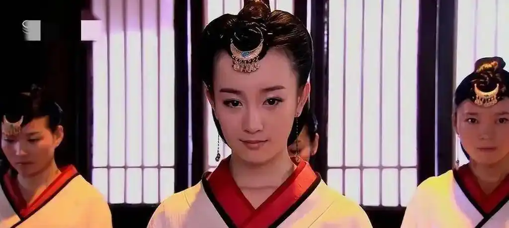 不过,张檬在和小五结婚后,又开始频繁的出现在了网友的面前,转行直播