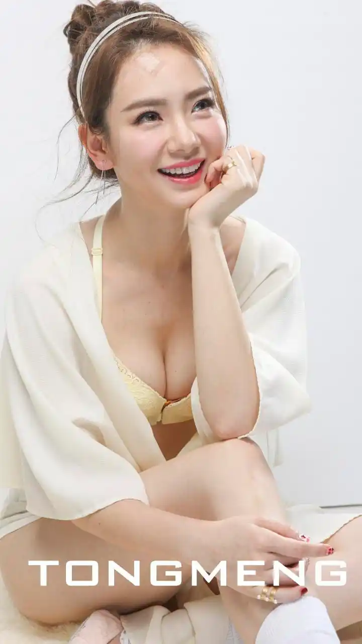 戚薇代言的内衣品牌叫做梵妳卡波,英文名是finelycup.