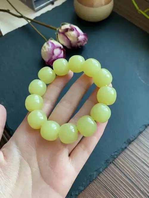 臻品新疆和田玉黄玉黄口料手串自然光