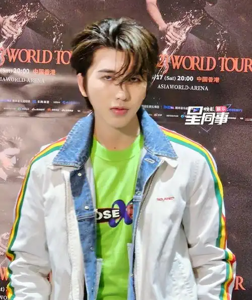 蔡徐坤演唱会##蔡徐坤虞书欣甘比母女合影##蔡徐坤黑色美甲##蔡徐坤