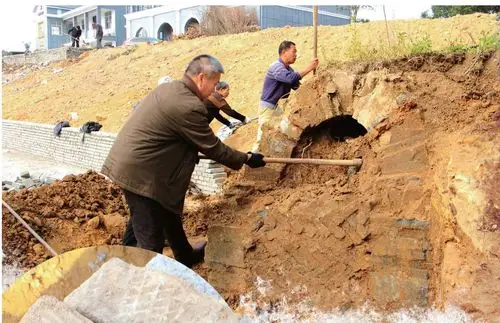 新前东晋古墓发掘记