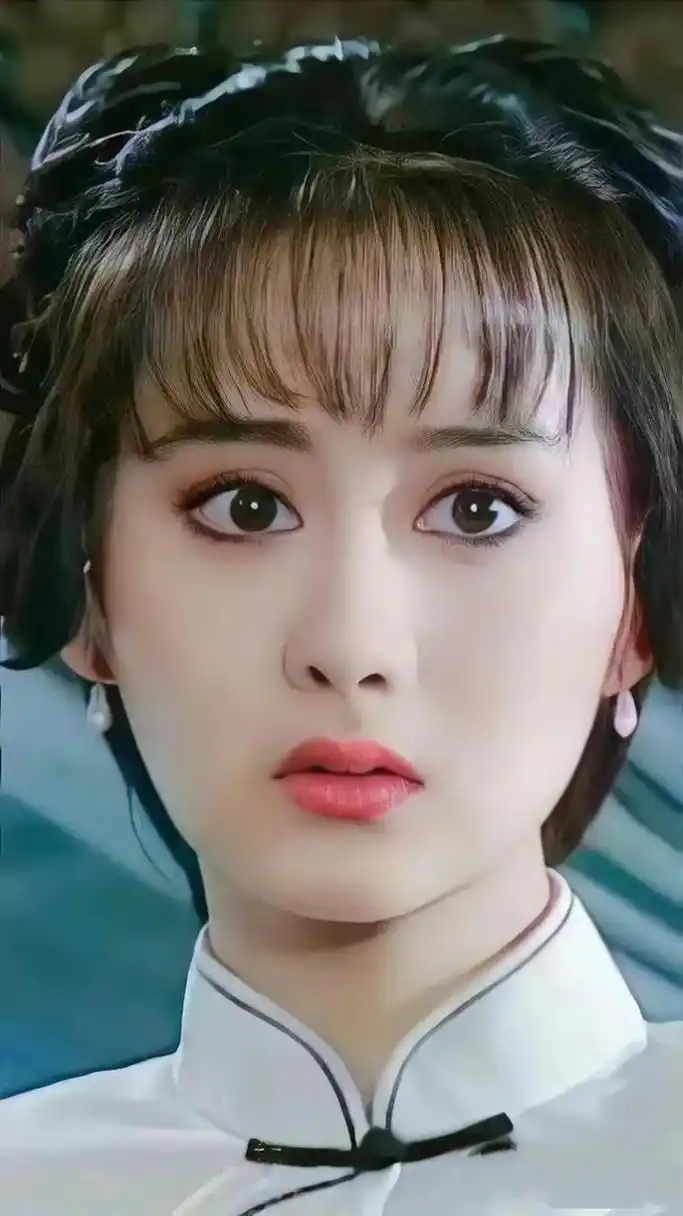 颜值巅峰时期的琼女郎陈德容,真是我见犹怜楚楚动人