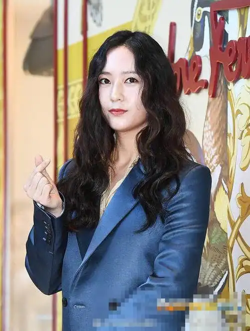 女神郑秀晶又变胖被网友调侃别人是胖着玩她是胖的很认真