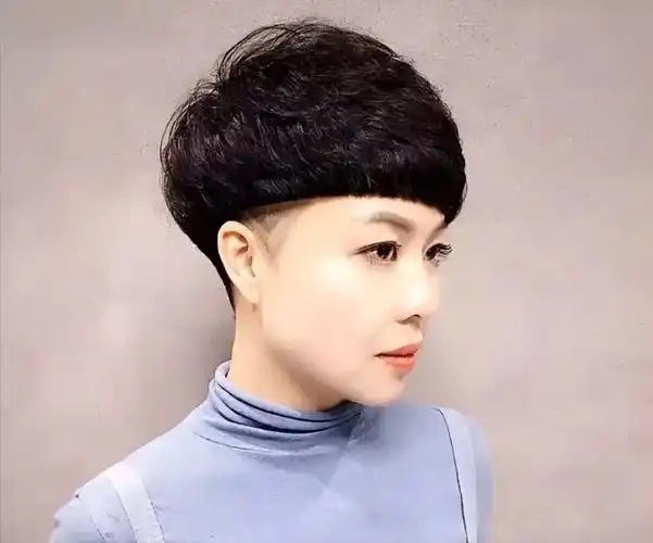 剪一次就喜欢上的10款锅盖发型,轻松干练又显脸小,显气质又好看插图3