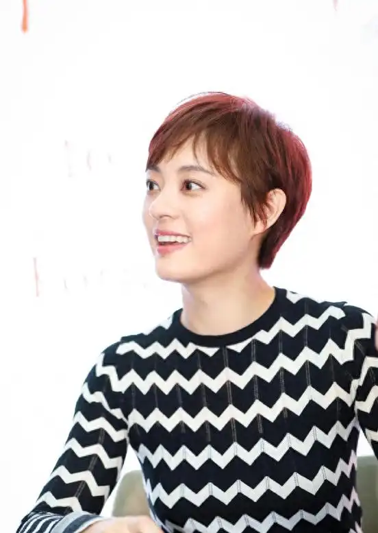 "短发"是最适合中年女人的发型,看孙俪就知道了,太显年轻