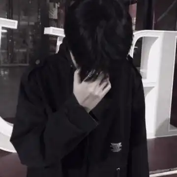 2019男生黑白头像帅气有型相信太难不如承诺来的简单