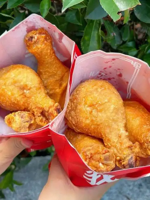 南京市井美食腿老大中式炸鸡