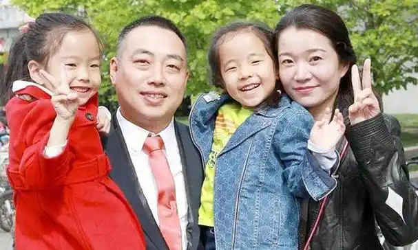 回顾刘国梁妻子王瑾为爱退出国家队身价上亿婆婆把她当女儿疼