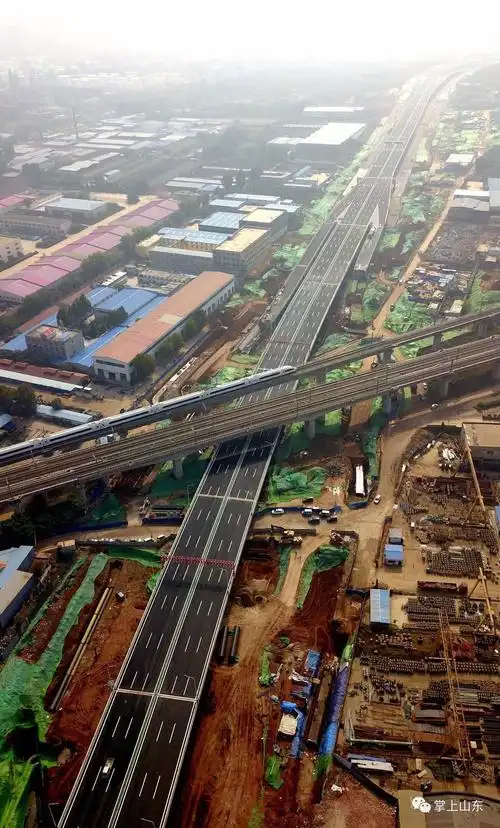 节点从南头到北头小编就带大家看看下面……二环西路快速路全程航拍