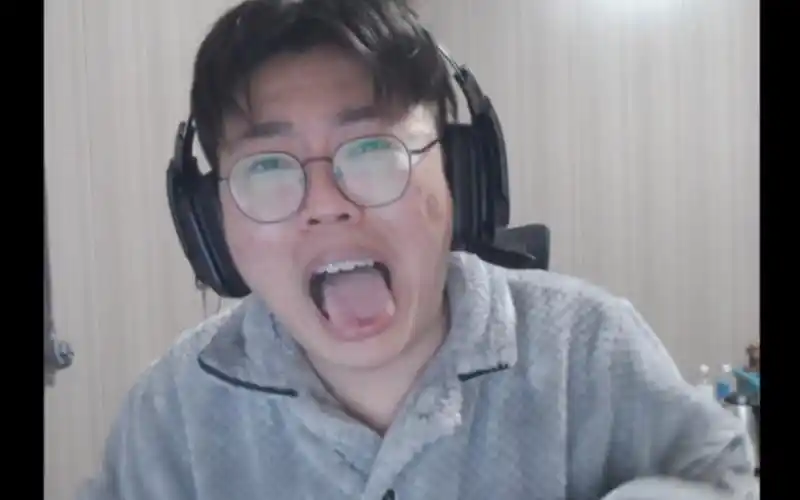 声称年后拿捏骚白,嗨氏,桑杰,听安,2022王者荣耀十大主播等