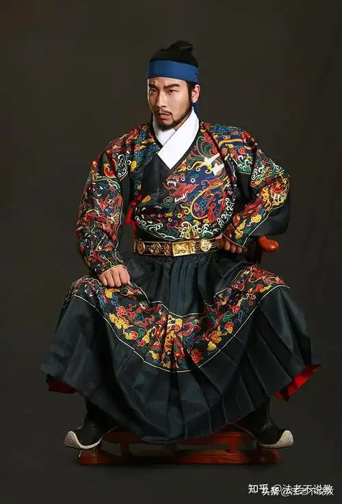 浅谈明朝锦衣卫服饰的特点及历史意义