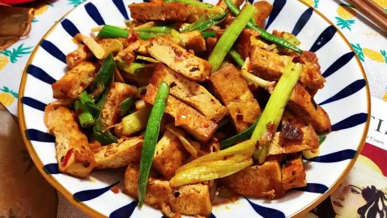 干煸豆腐77蒜苗干煸豆腐